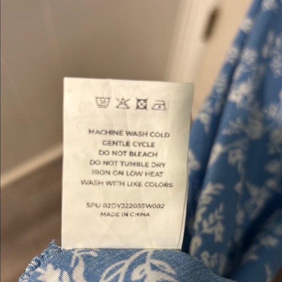 BloomChic plus size flutter sleeve Ditsy floral Pocket split maxi dress - Picture 6 of 7